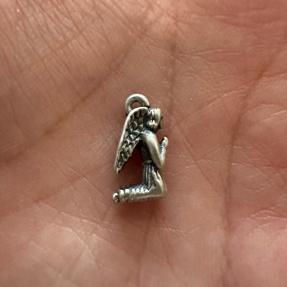 Retired James Avery Sterling Silver Kneeling Angel Charm - Praying Angel - Picture 4 of 6